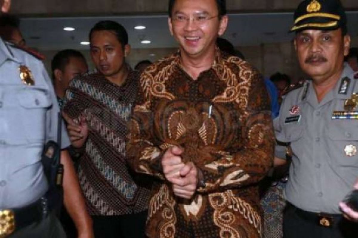 Ahok Jalani Pemeriksaan Kasus Dugaan Penistaan Agama