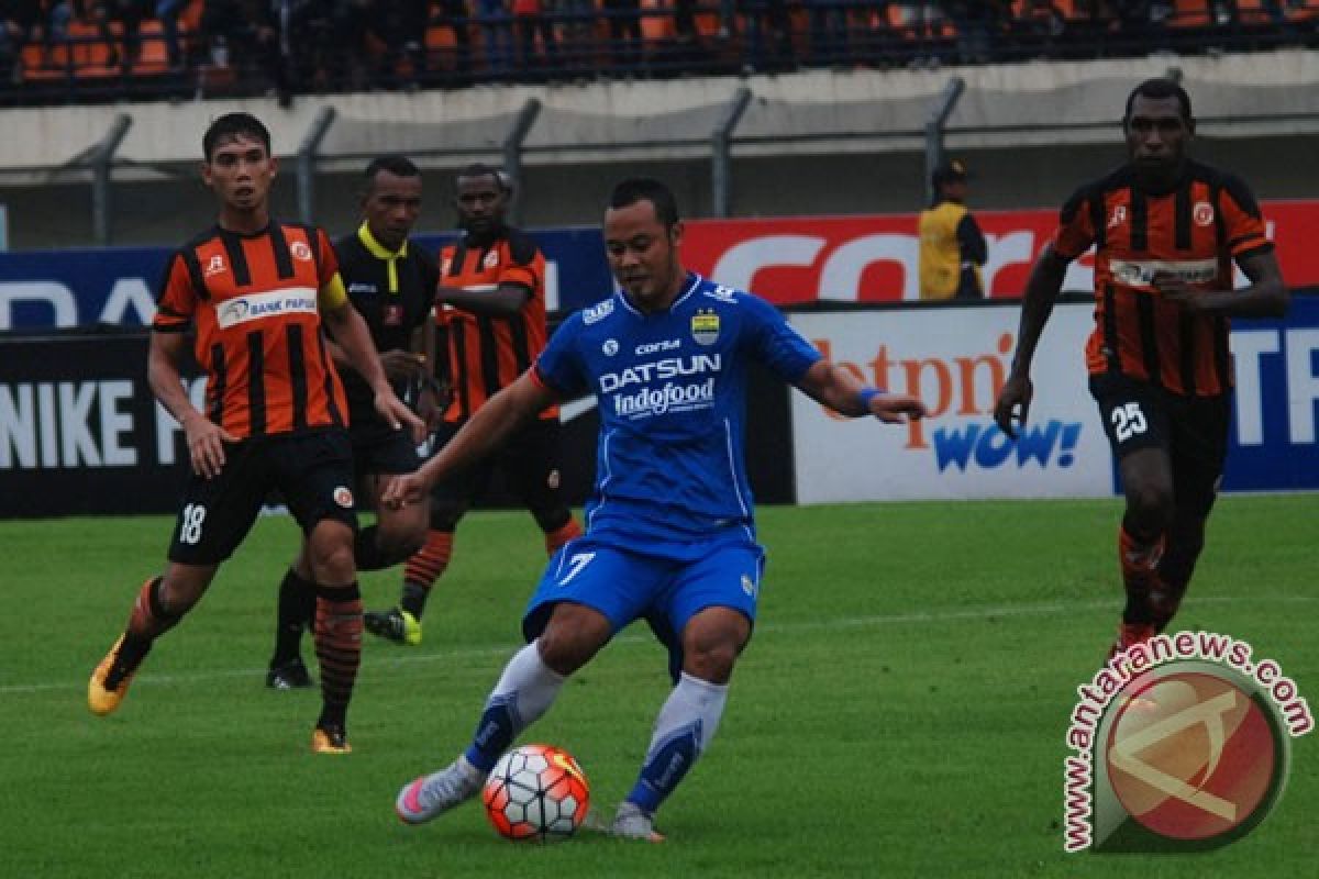 Persib kalahkan Perseru 6-2