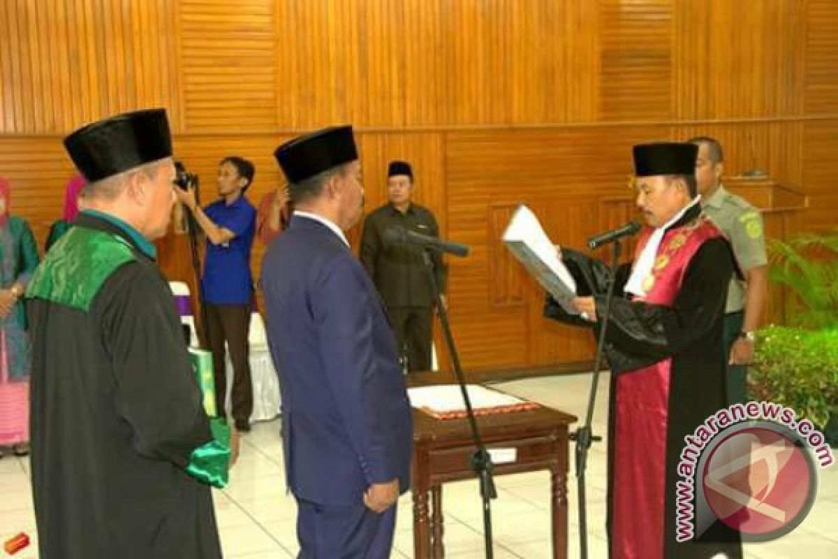 Syamsuddin Rahim Dilantik Jadi Ketua Dprd Kendari