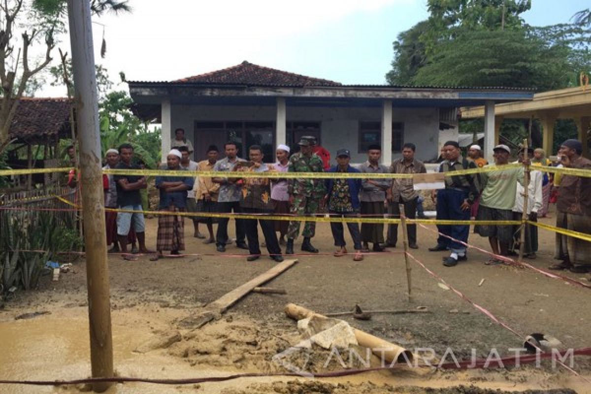 Sumur Gas di Sumenep jadi Tontonan Warga