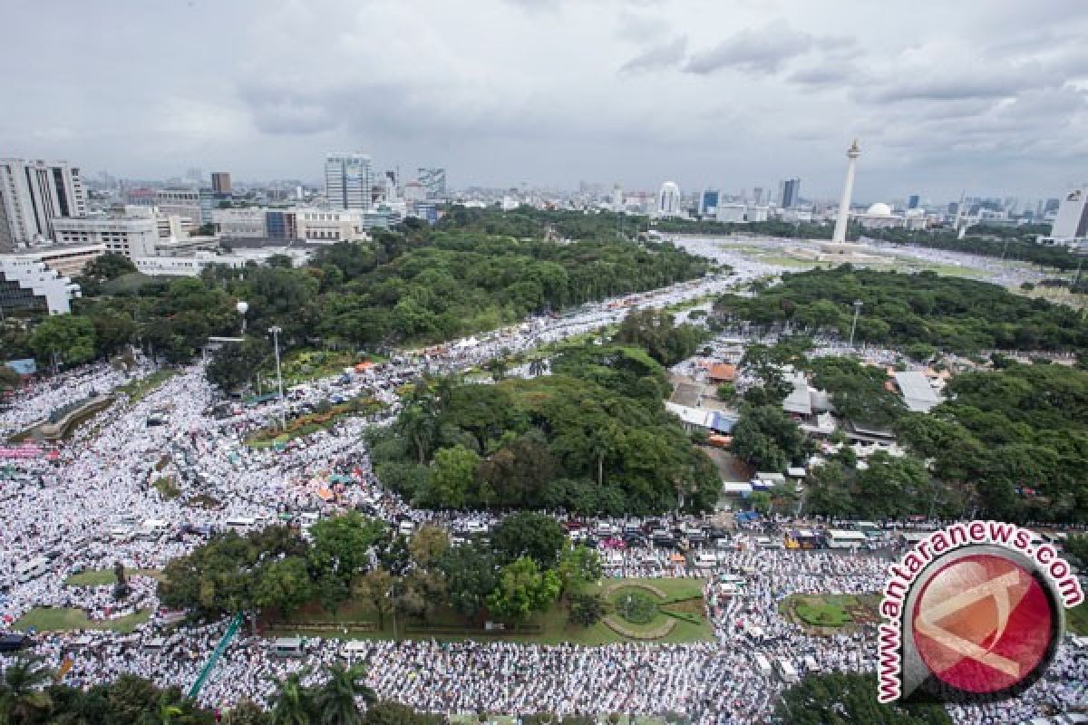 Kawasan Monas tetap bersih setelah Doa Bersama