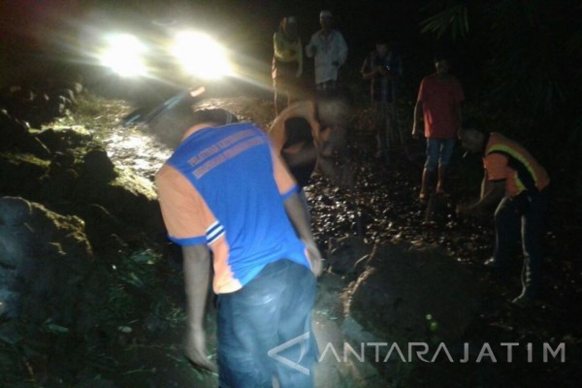 BPBD: Akses Jalan ke Kawah Ijen Bondowoso Tertutup Longsor