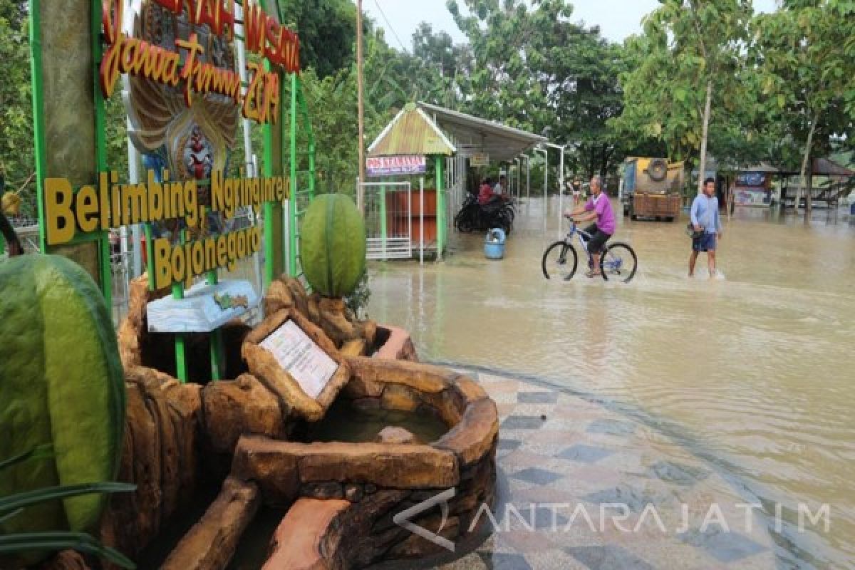 Objek Wisata Belimbing Bojonegoro Tetap Layani Pengunjung