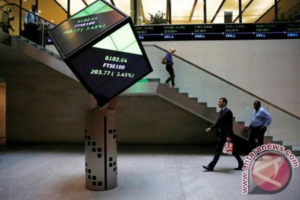 Indeks FTSE 100 Inggris ditutup turun 0,33 persen