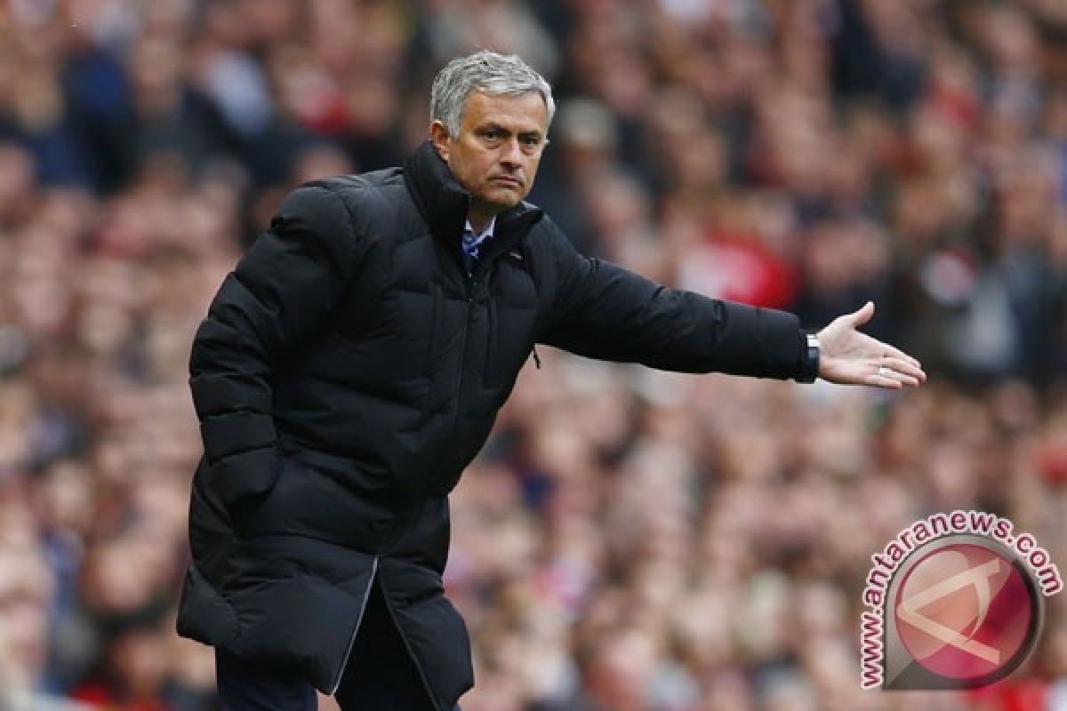 Mourinho: Dua pemain Manchester United siap hengkang