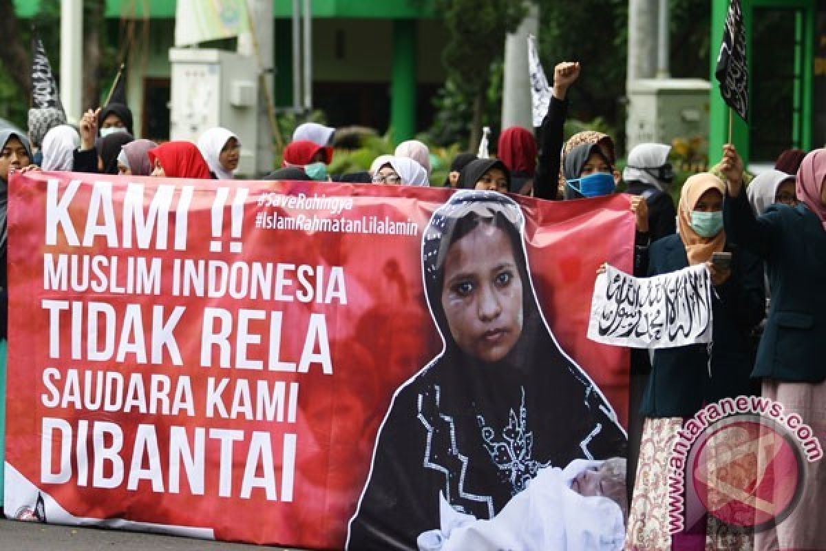Ribuan warga Malaysia dipimpin PM Razak unjuk Solidaritas Rohingya