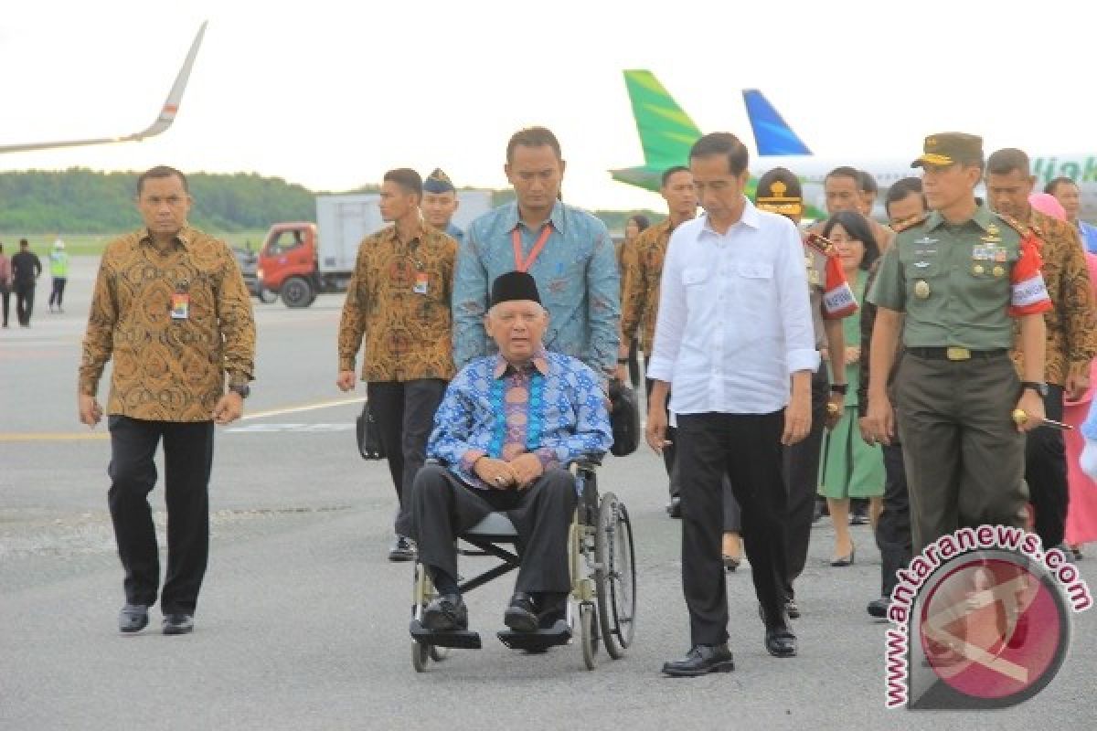 Presiden Jokowi Tiba di Balikpapan