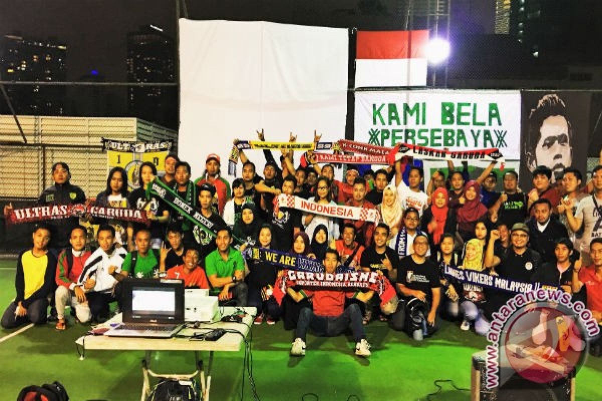  Suporter Indonesia di Malaysia nonton bareng Indonesia VS Vietnam 