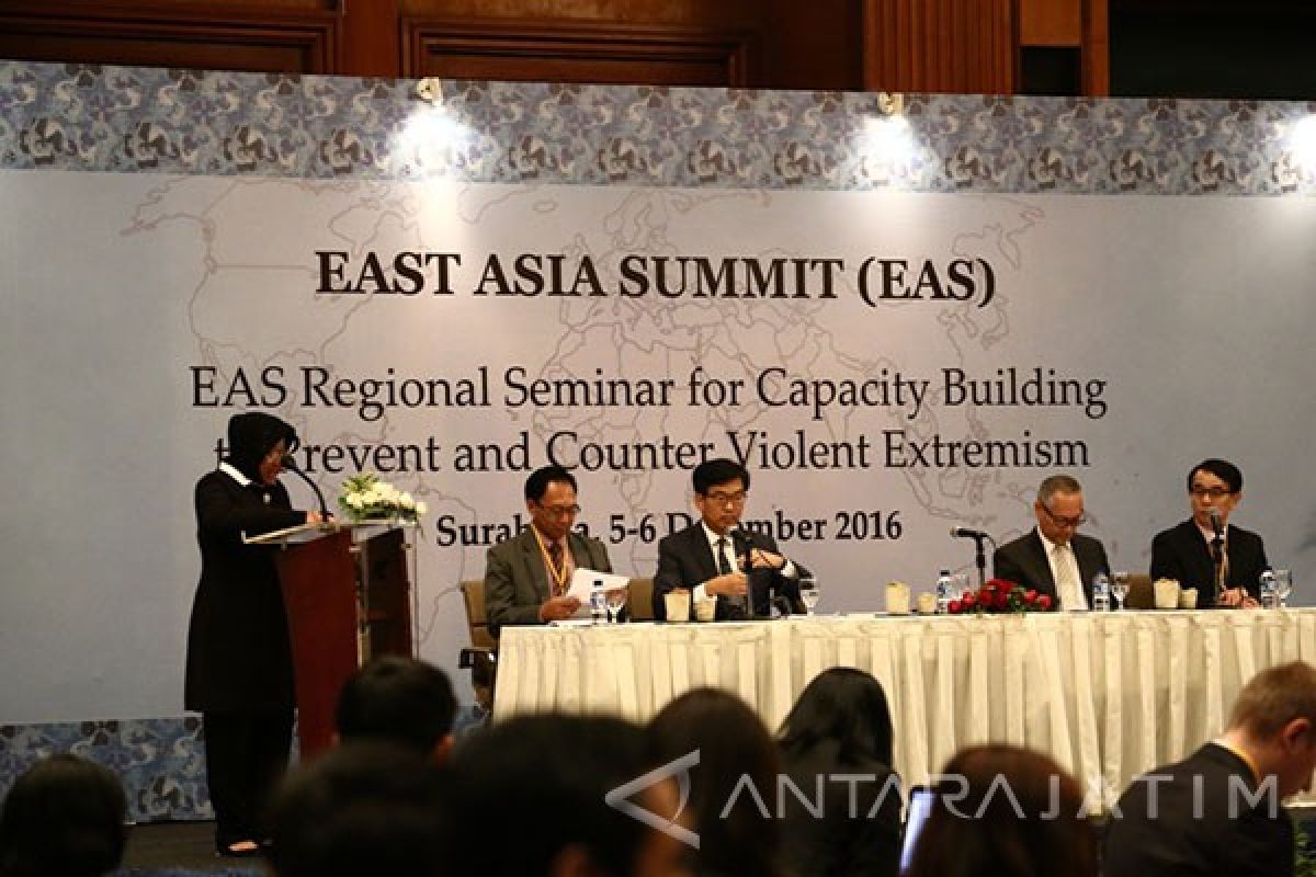 Risma: Surabaya Punya Program Cegah Terorisme-Ekstremisme