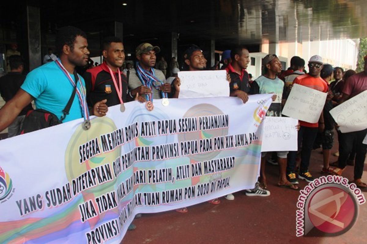 Pelatih dan atlet Papua demo pertanyakan bonus PON Jabar 