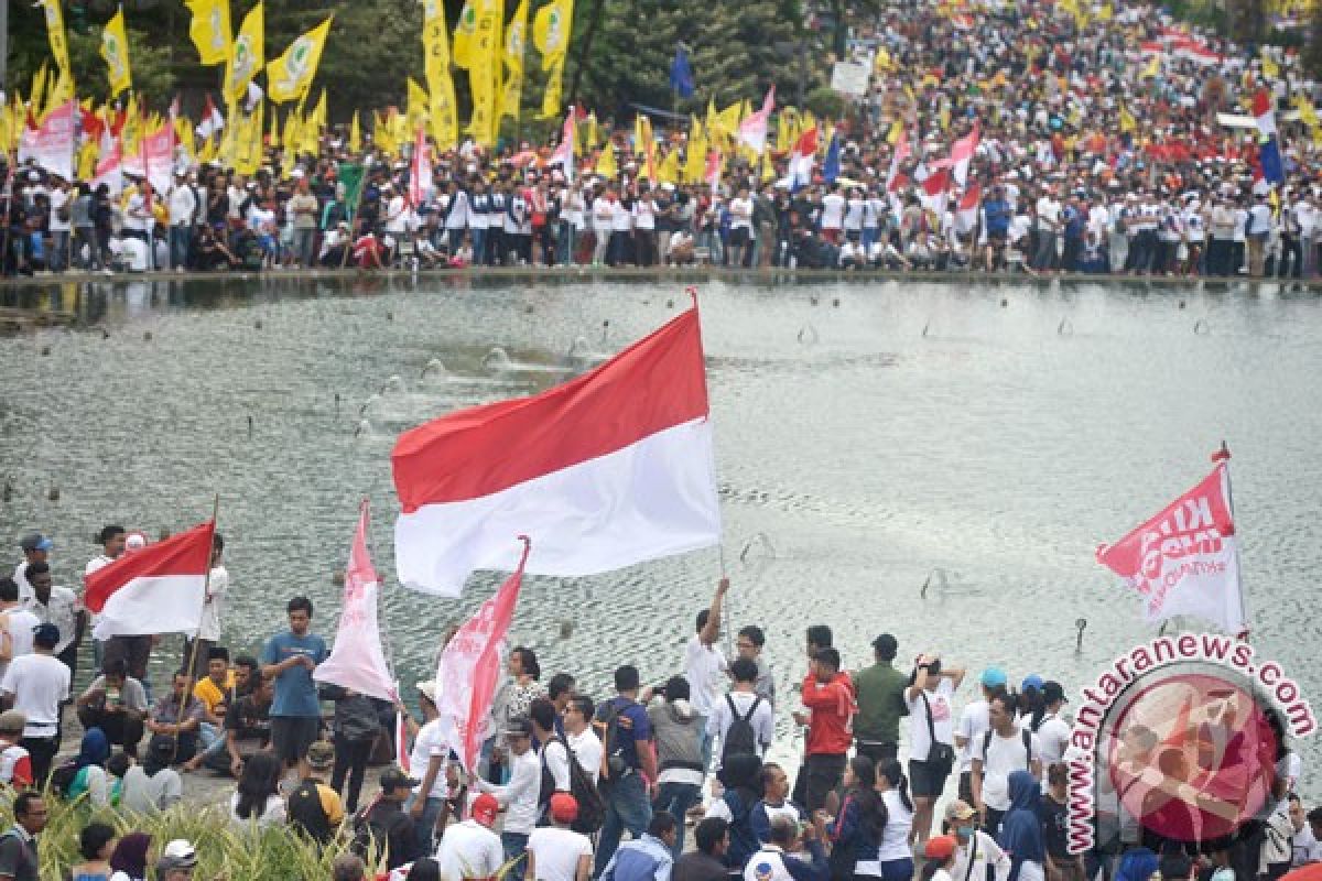 Nusron Wahid: Relawan Nusantara bersihkan sampah "Aksi Kita Indonesia"