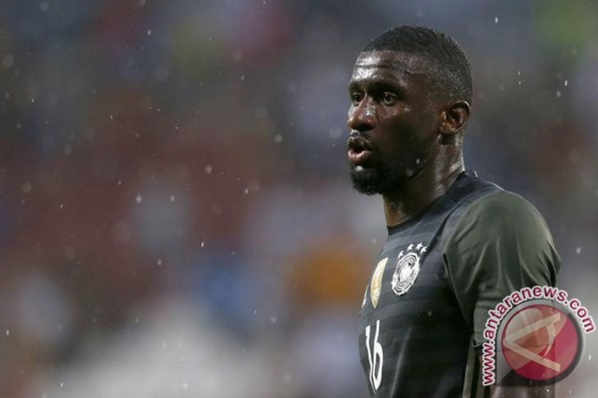 Chelsea rekrut bek Rudiger dari Roma