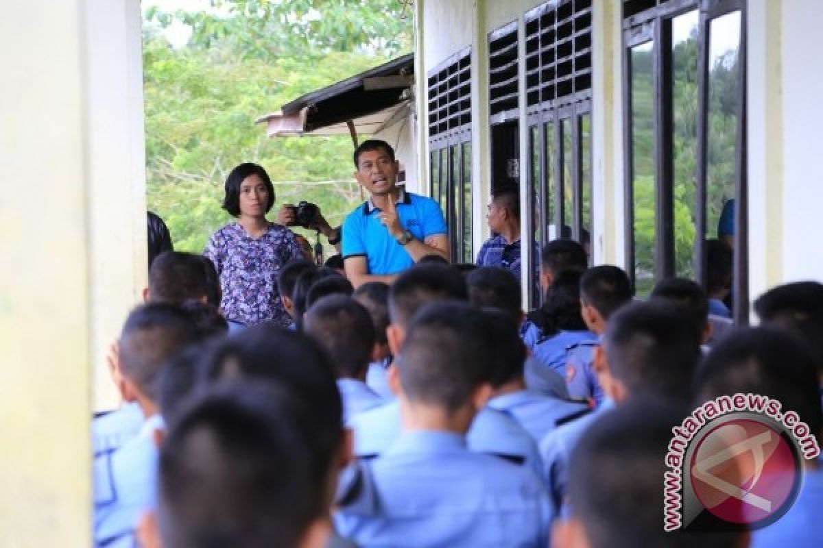 Bupati Simalungun Motivasi Pelajar SMK Pelayaran Nias