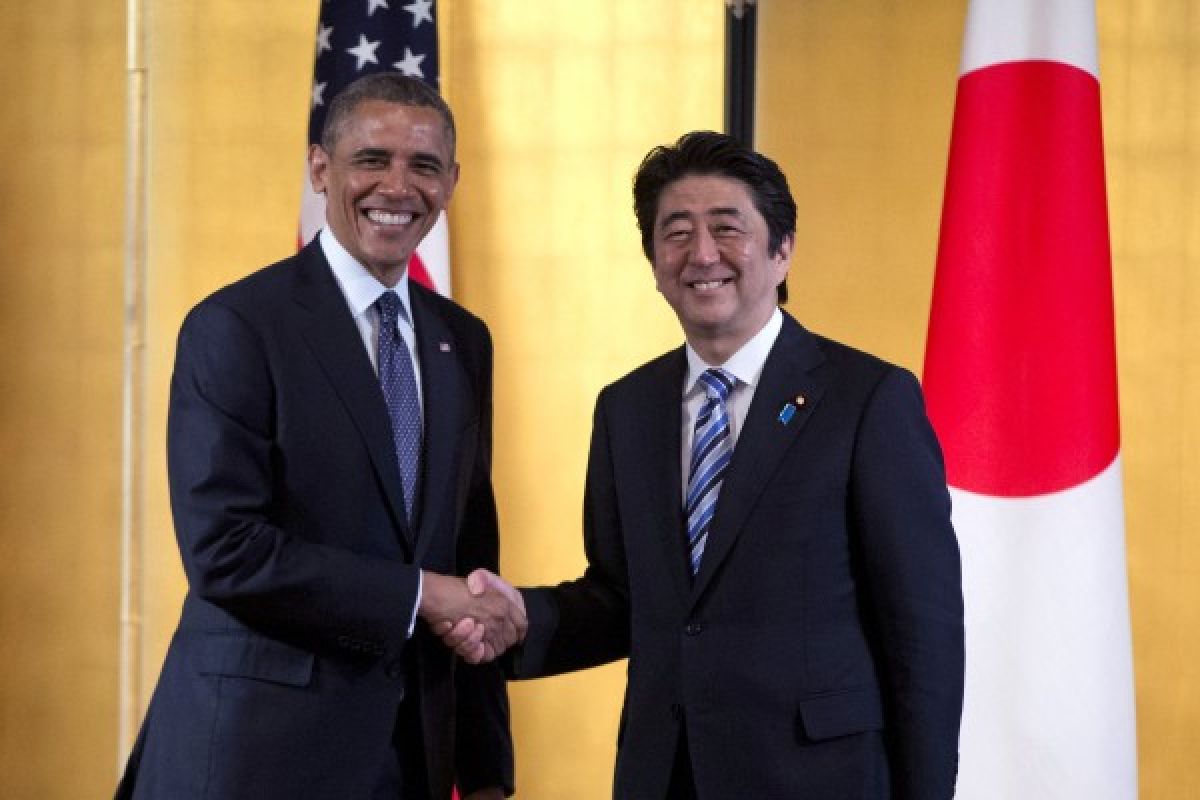 Japan PM to visit Hawaii to remember Pearl Harbor victims with Obama