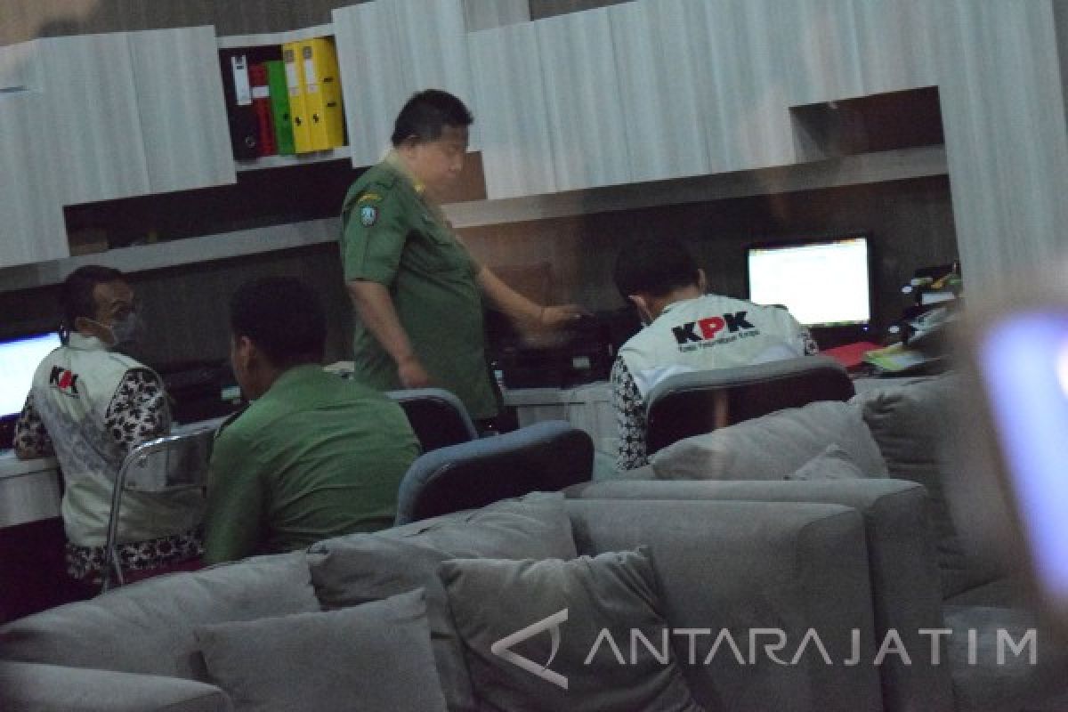 KPK Kembali Periksa Pejabat Nganjuk di Madiun