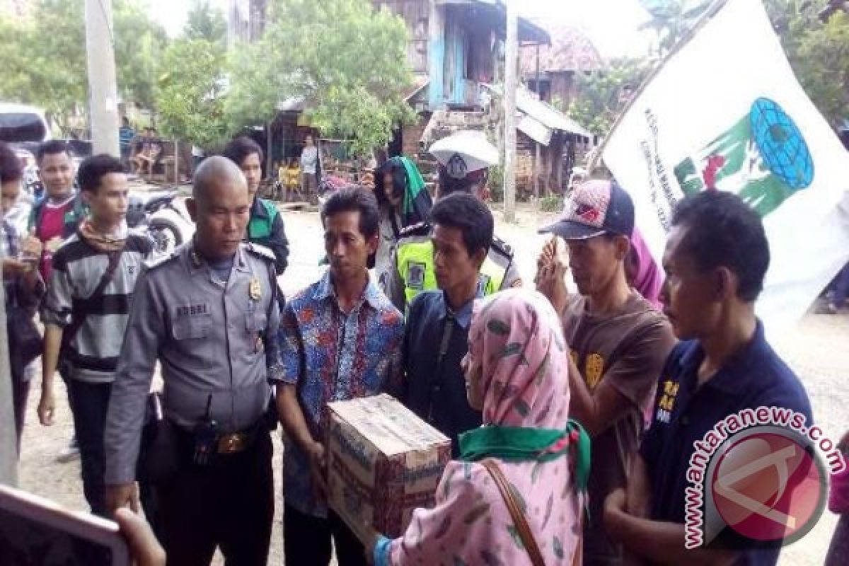 Ratusan korban banjir Desa Kepayang terima bantuan