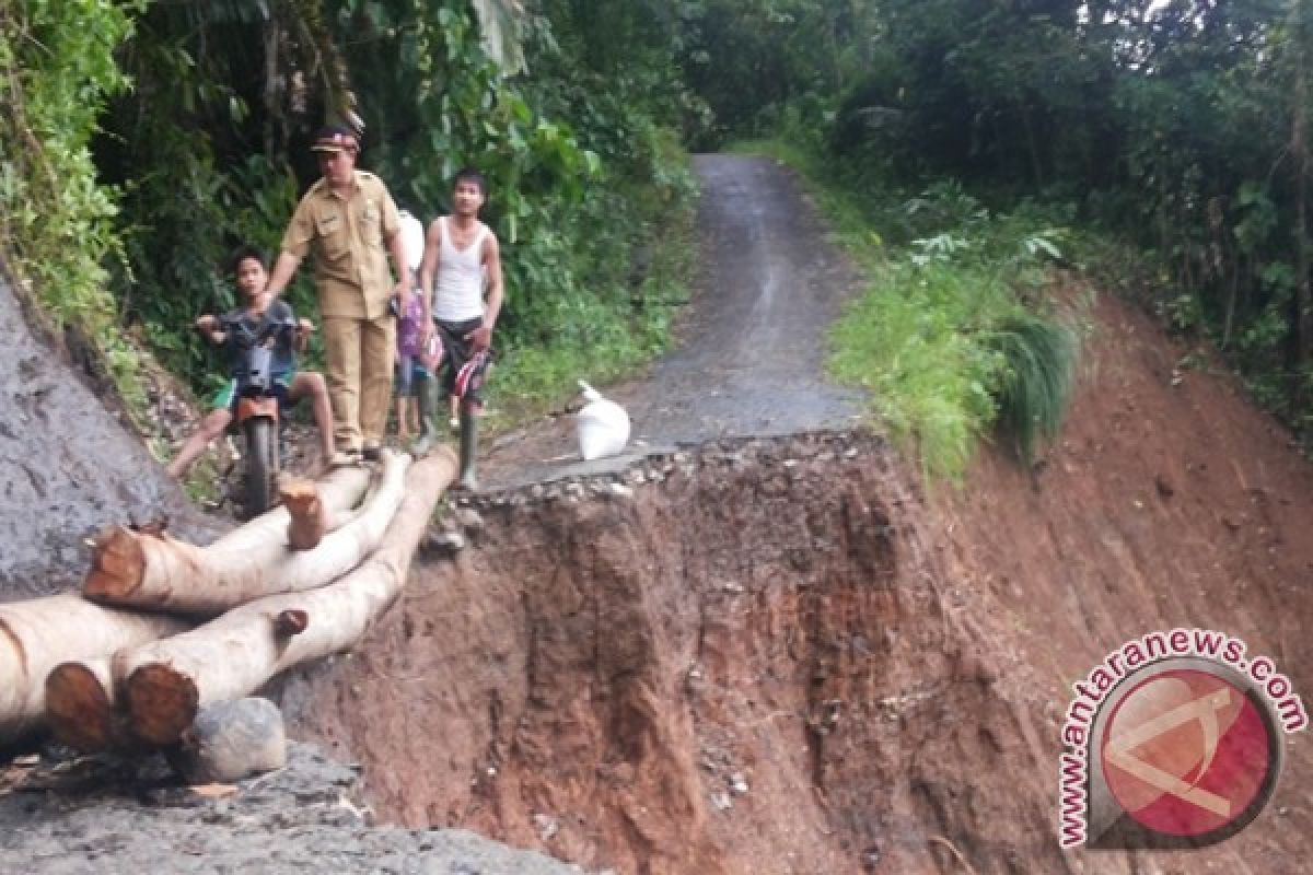 Longsor, Dusun Batu Horing Terisolir