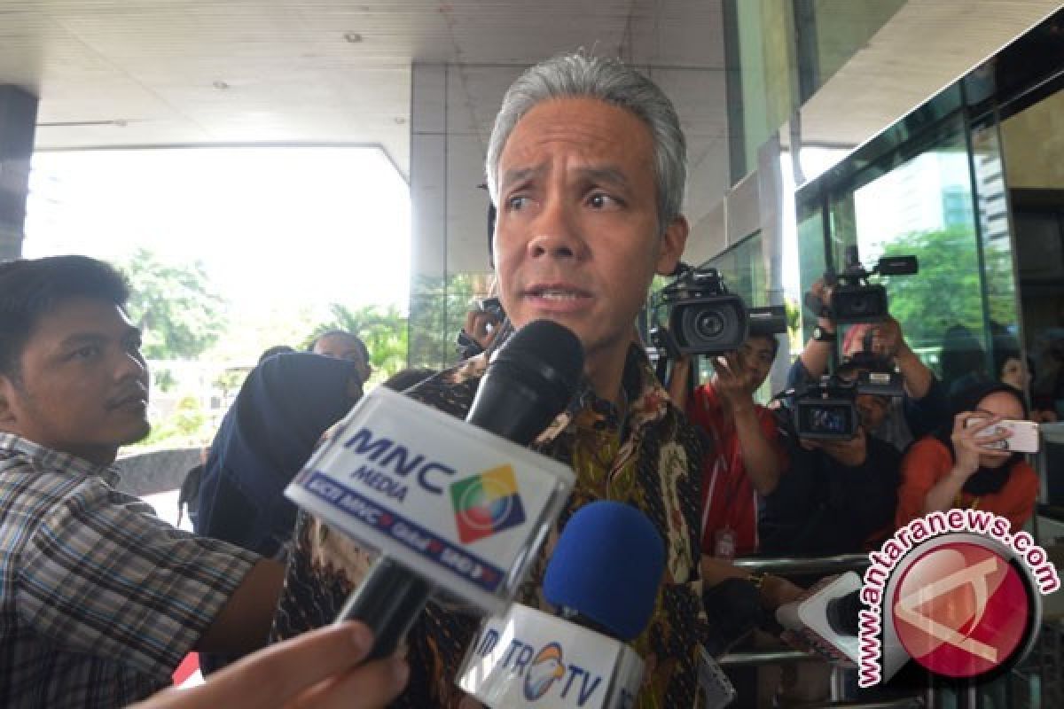 Ganjar minta teror terhadap Timses Sudirman dilaporkan ke polisi