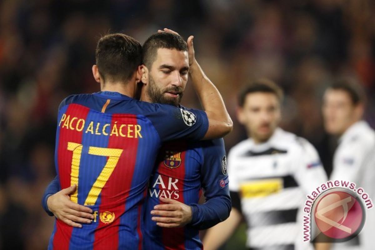 Barcelona gilas Sevilla 2-1, Alcacer dua gol