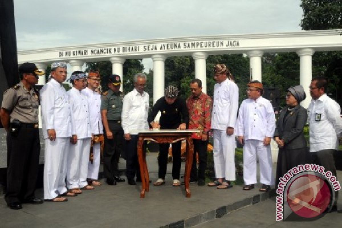 Tepas Salapan Lawang Simbol Sembilan Pintu Kesejahteraan