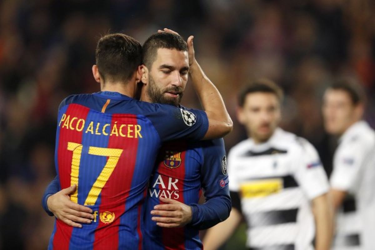 Barcelona gilas Sevilla 2-1, Alcacer dua gol