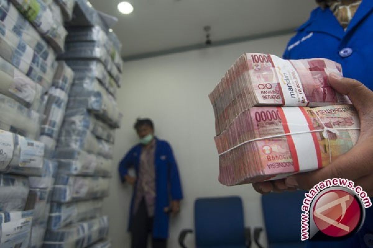 Rupiah rabu pagi melamah menjadi Rp13.312