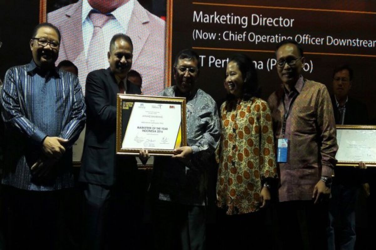 Direktur Pemasaran Pertamina Raih Award Best Of The Best Marketeer of The Year 