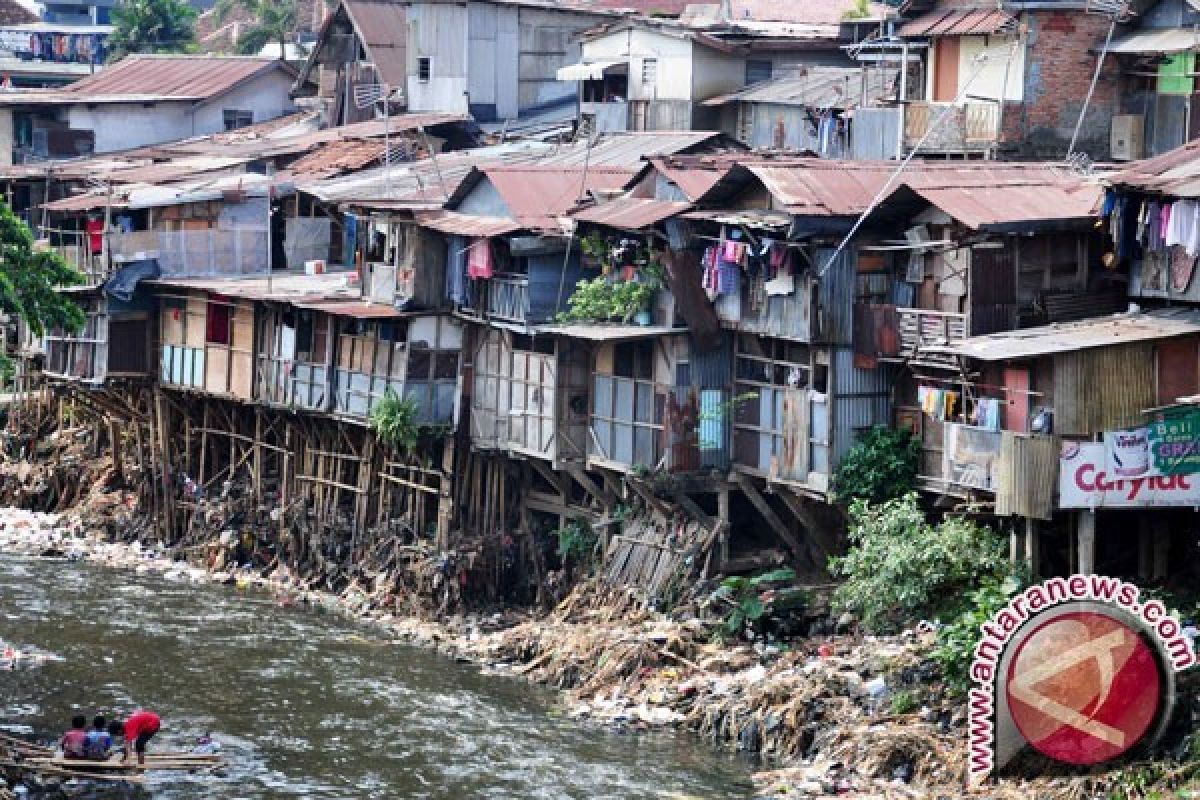 Pengamat INDEF: APBN seharusnya dongkrak kesejahteraan masyarakat