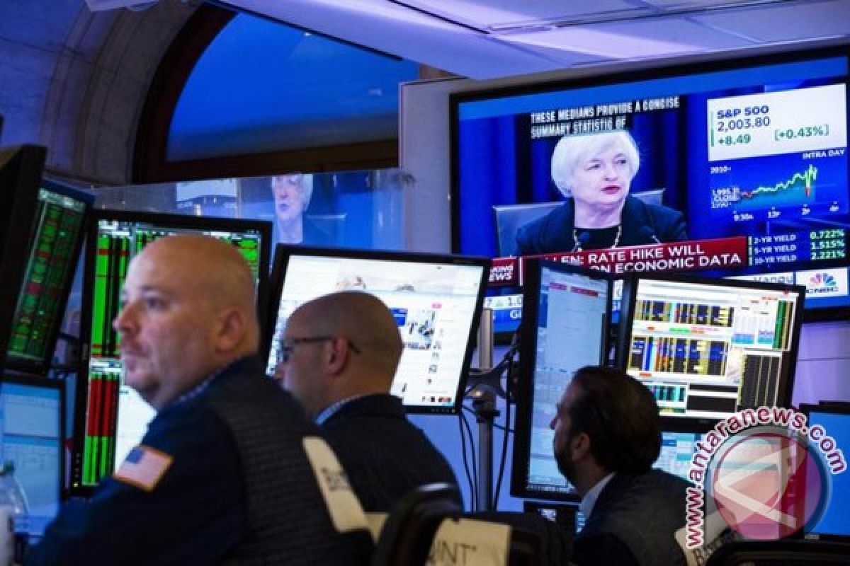 Wall Street berakhir di rekor tertinggi setelah keputusan ECB