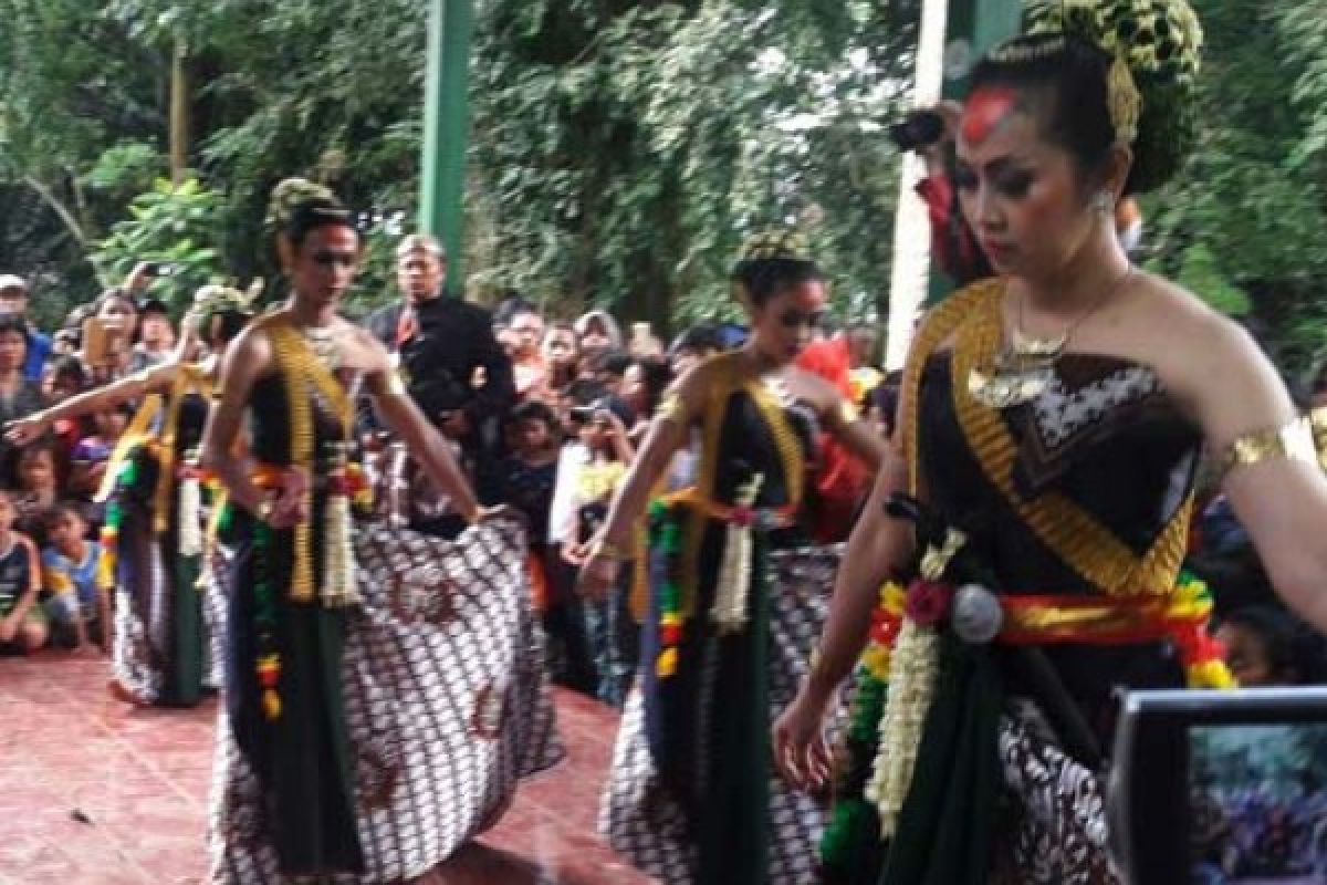 Ritual Ruwat Bumi Ramaikan Festival Tidar