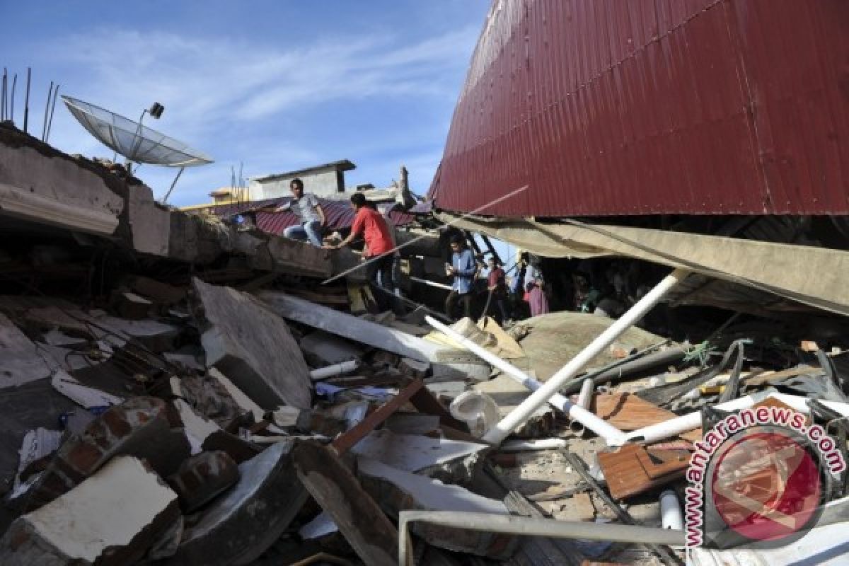 Evakuasi Korban Gempa Aceh Berlanjut