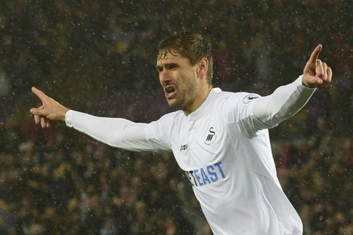 Dua gol  Llorente bawa Swansea bekap Sunderland 3-0