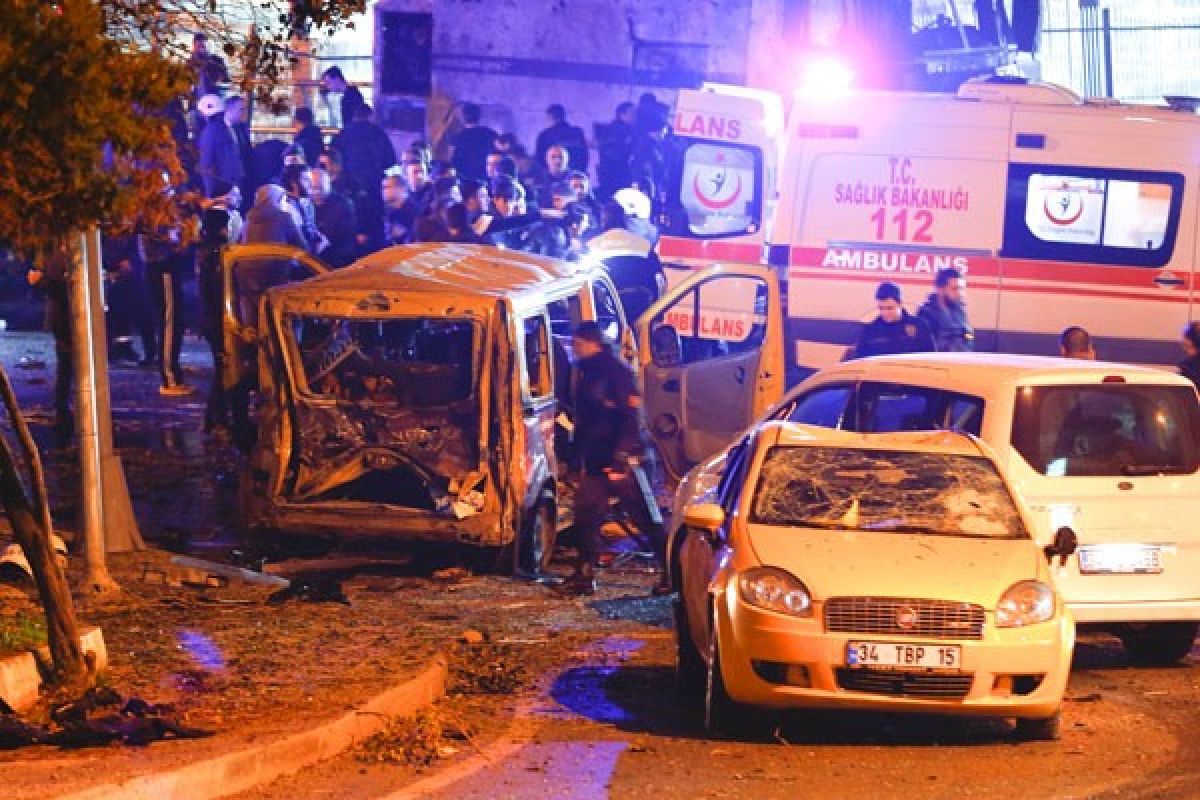 Serangan bom di Turki Selatan hantam bus polisi