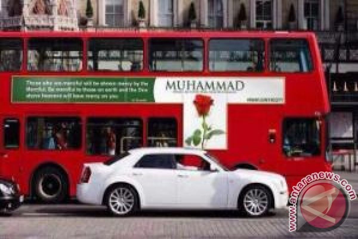 Pesan Damai Maulud Nabi di Bus London