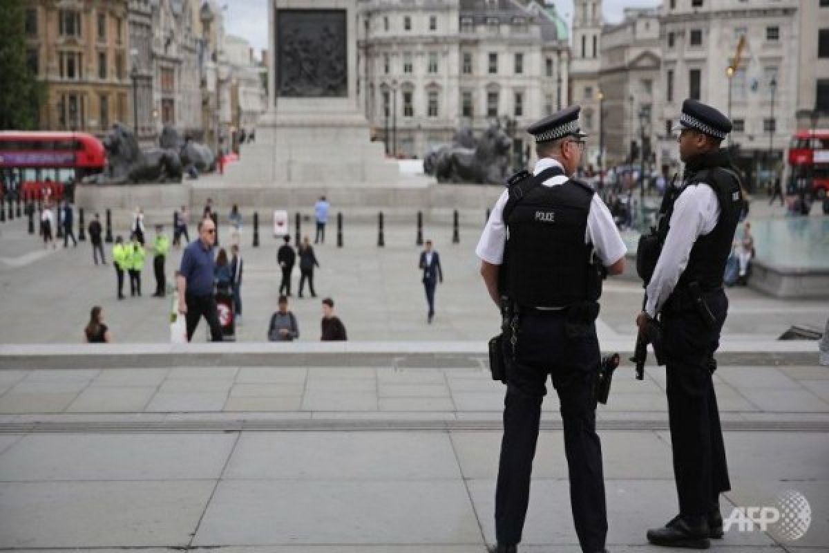 British police say six arrested in anti-terrorism raids