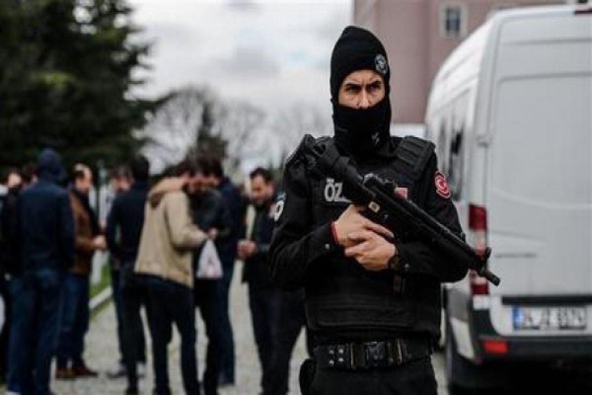 Turkish police detain dozens of pro-Kurdish party officials