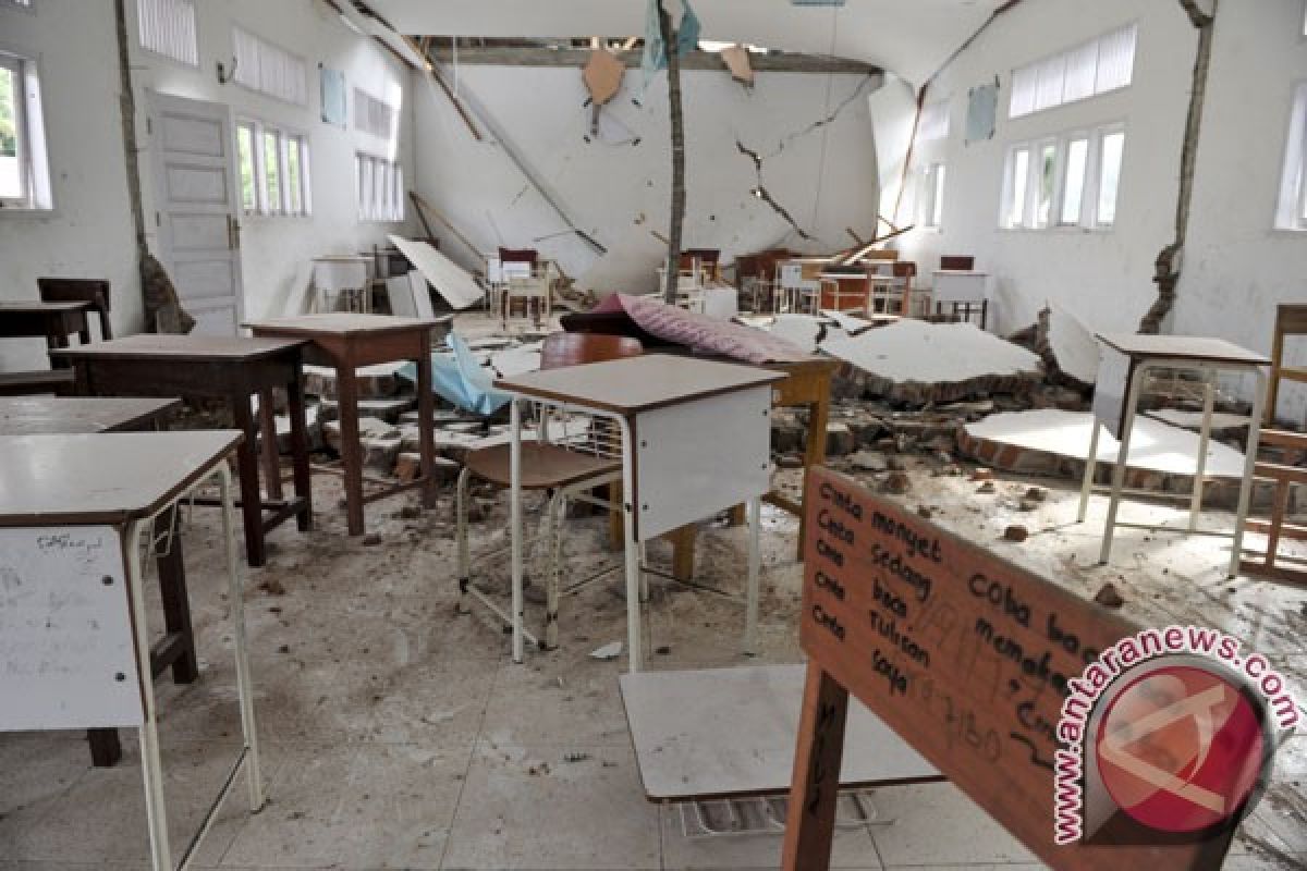 Sebagian besar kegiatan sekolah di Pidie terhenti akibat gempa