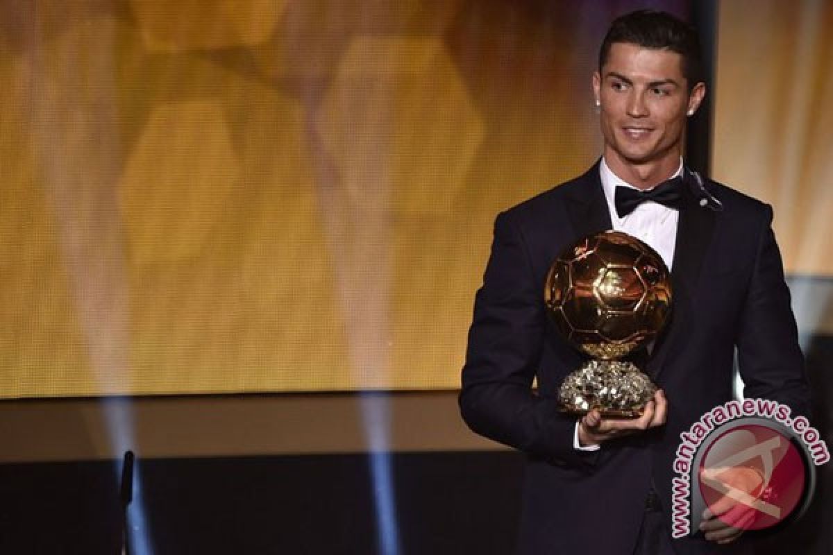 Cristiano Ronaldo untuk kempat kalinya diganjar Ballon d'Or