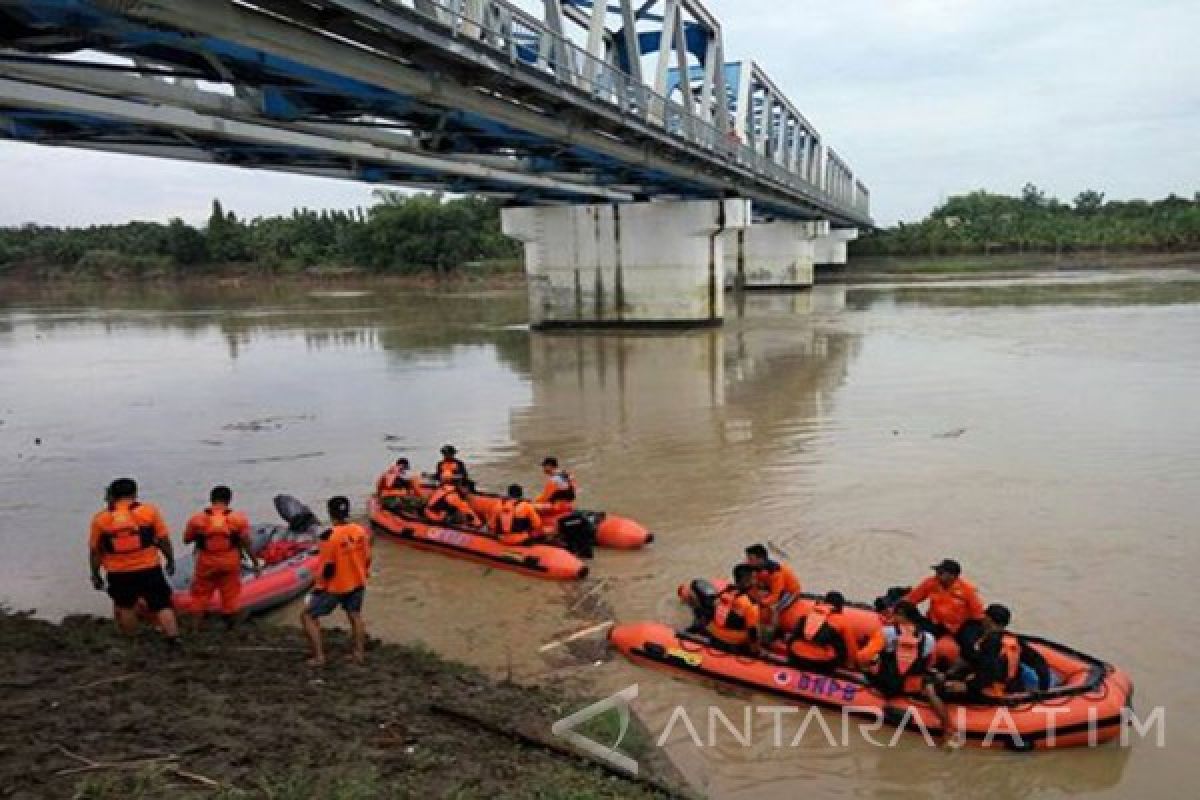 SAR Bojonegoro Teruskan Cari Korban Tenggelam Bengawan Solo