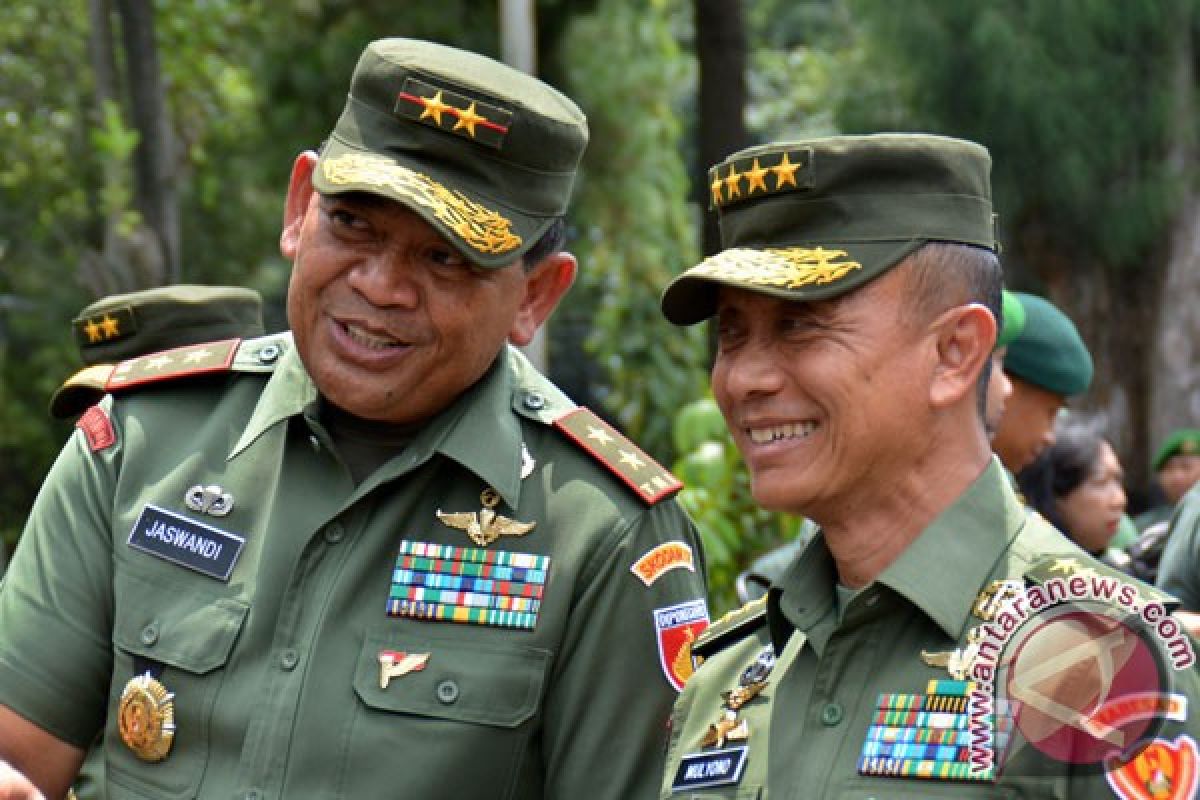 Tiga pejabat teras TNI AD alih tugas 