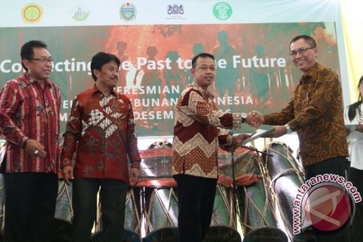 Asian Agri Kembali Terima Sertifikat ISPO