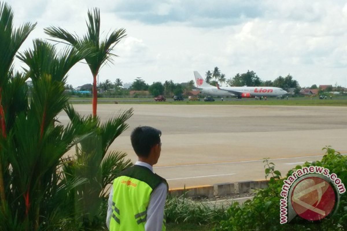 Waduh! Ban Pesawat Lion Air Ambles, Ratusan Penumpang Masih Berada Di Pesawat