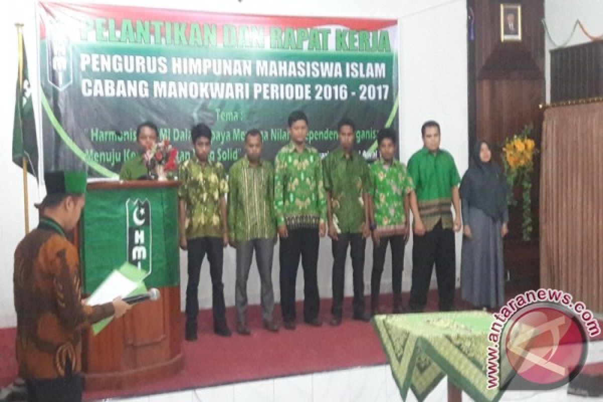 Pengurus HMI Cabang Manokwari Dilantik