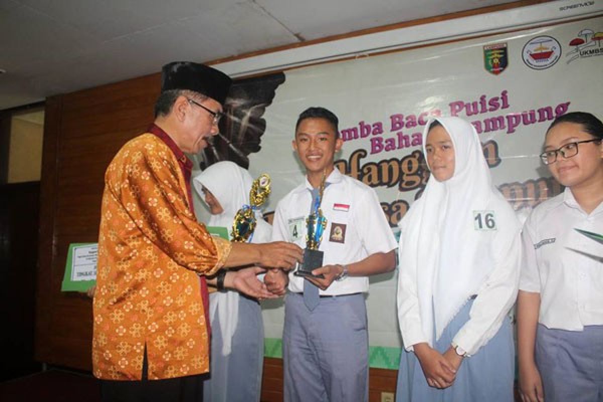 Inilah Para Juara Lomba Baca Puisi Bahasa Lampung