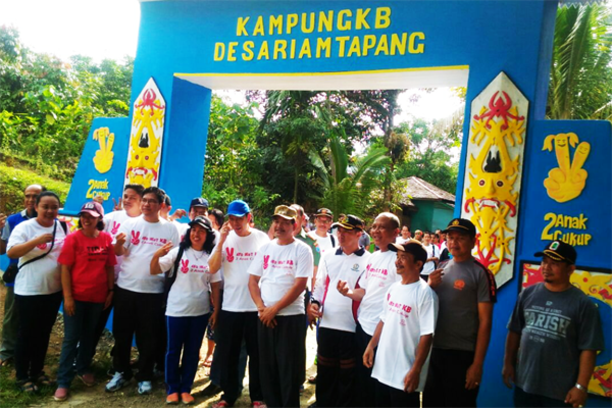 Pemkab Kubu Raya resmikan Kampung KB Desa Retok