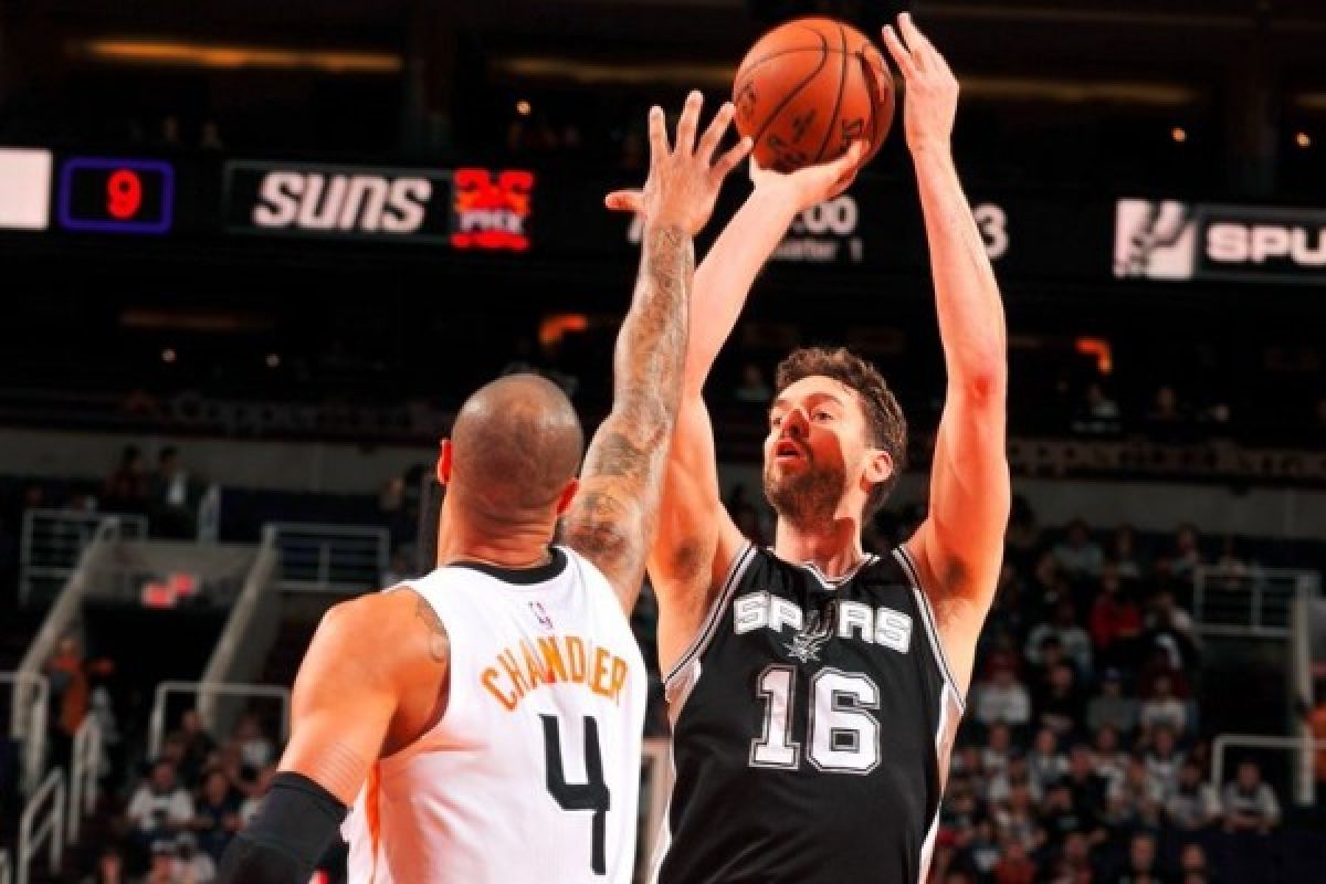 Spurs lewati Suns 107-92