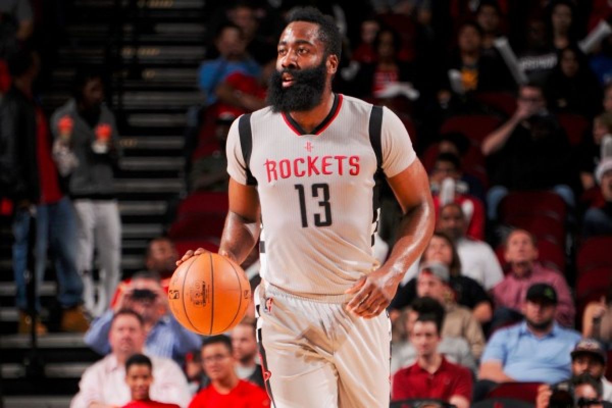 Harden raih "triple-double" ke-11, Rockets menang sembilan laga beruntun