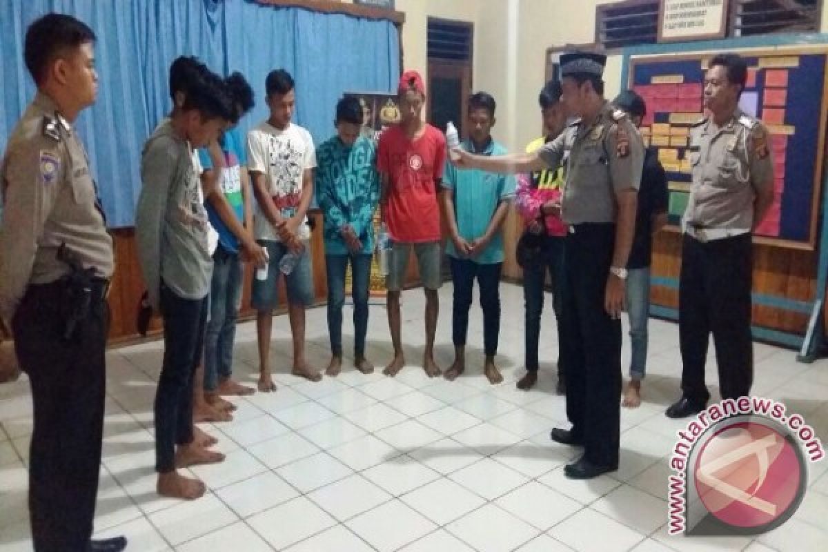 Polisi Amankan Sembilan Siswa Pesta Minuman Keras  