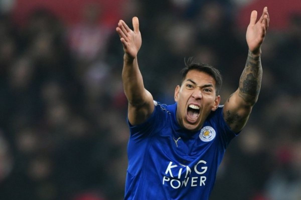 Brighton pinjam penyerang Leicester Leonardo Ulloa