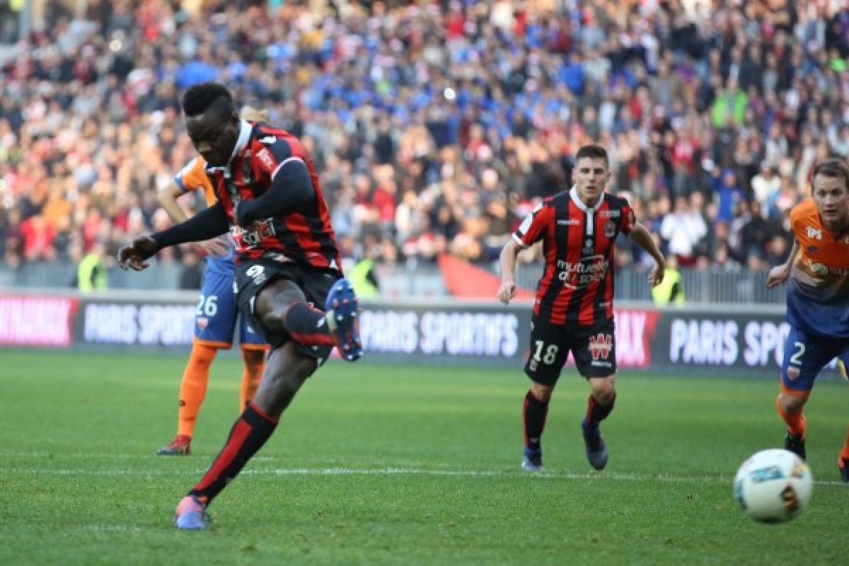 Balotelli cetak dwigol, Nice atasi Dijon 2-1